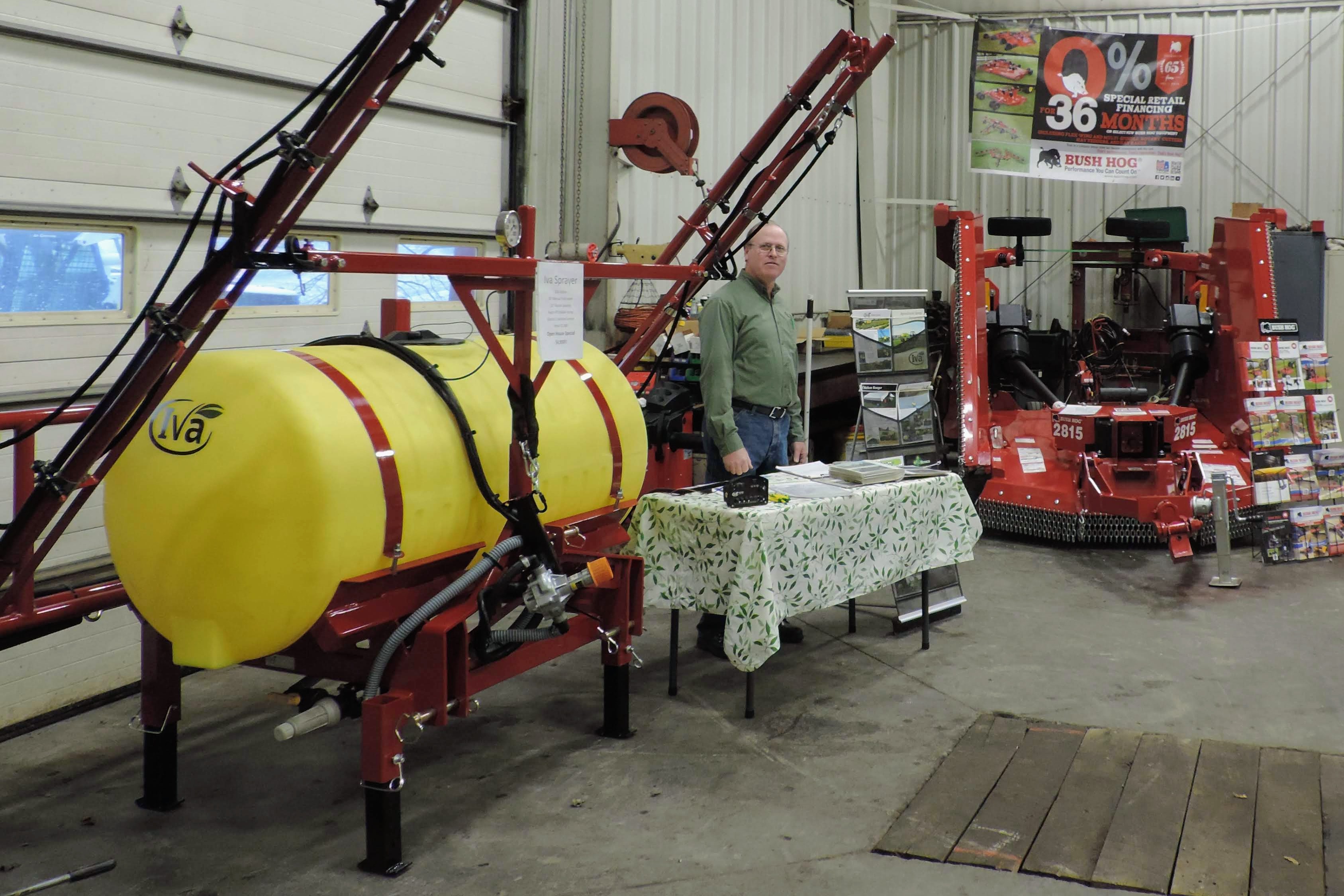 200 gallon 3point Hitch Sprayer HT200M Series Iva Sprayers